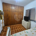 Casa Térrea na Vila Formosa de 233m2 com 3 dorms, 1 suíte, 3 banheiros e 4 vagas. Estuda permuta.