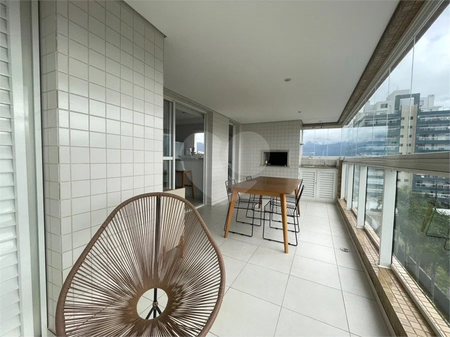 Apartamento à venda com 2 suítes no Centro, Bertioga, SP