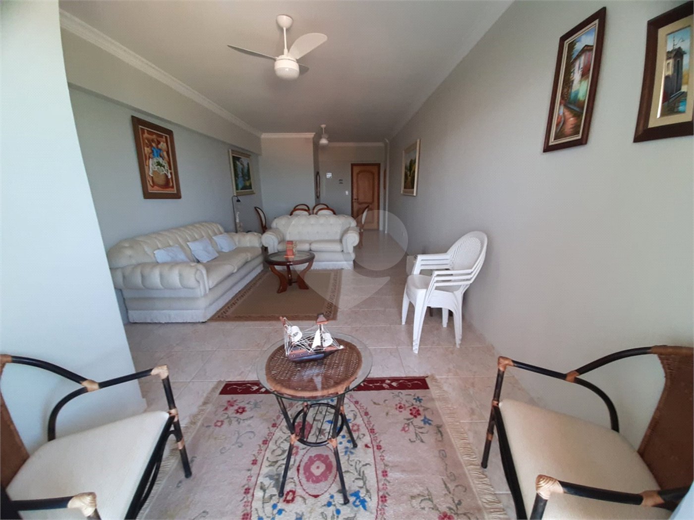 Apartamento à venda com 2 quartos, sendo 1 suíte, em Vera Cruz, Mongaguá, SP