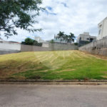 Terreno à venda no condomínio Figueira Garden, Atibaia - SP