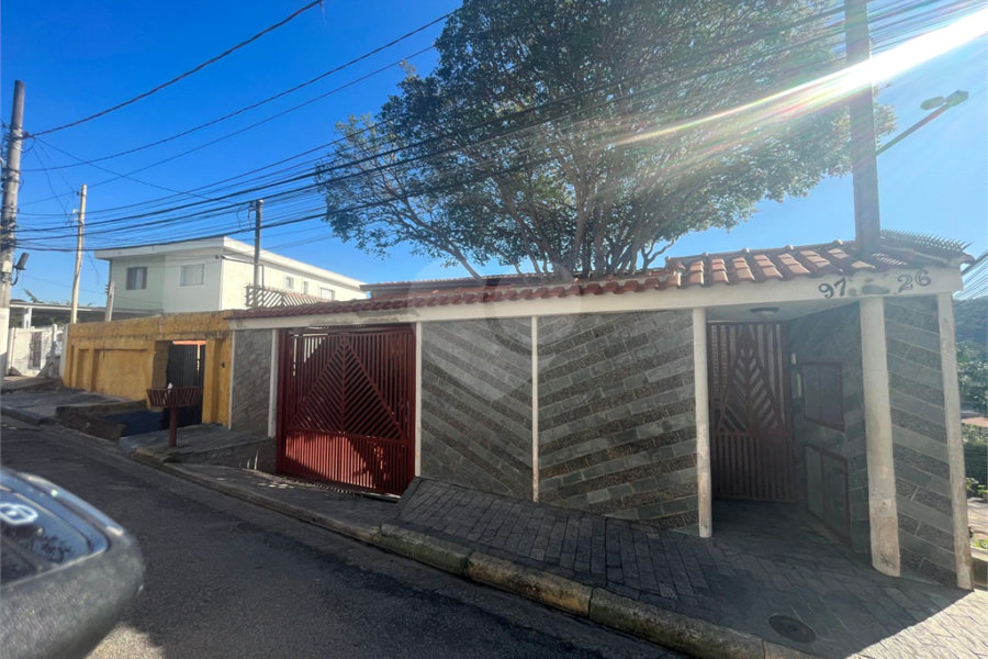 Sobrado à venda com 7 quartos, sendo 1 suíte, em Tremembé, São Paulo, SP