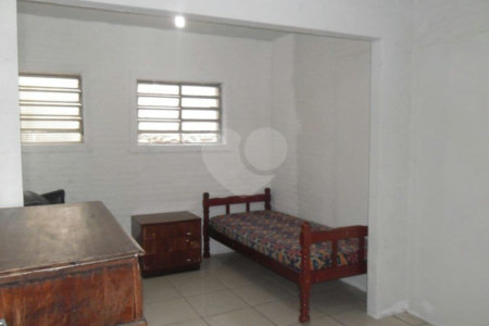Sobrado à venda com 8 quartos, sendo 2 suítes, em Campo Belo, São Paulo, SP