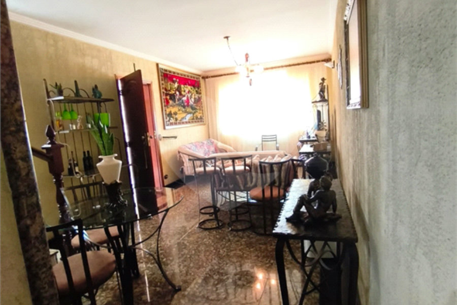 Sobrado à venda com 3 quartos, sendo 1 suíte, em Tremembé, São Paulo, SP