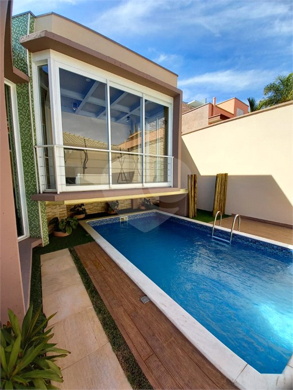 Casa à venda com 3 suítes no condomínio Alpes de Vinhedo, Vinhedo - SP