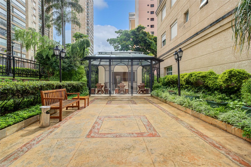 Apartamento à venda com 4 quartos, sendo 3 suítes, em Brooklin, São Paulo, SP