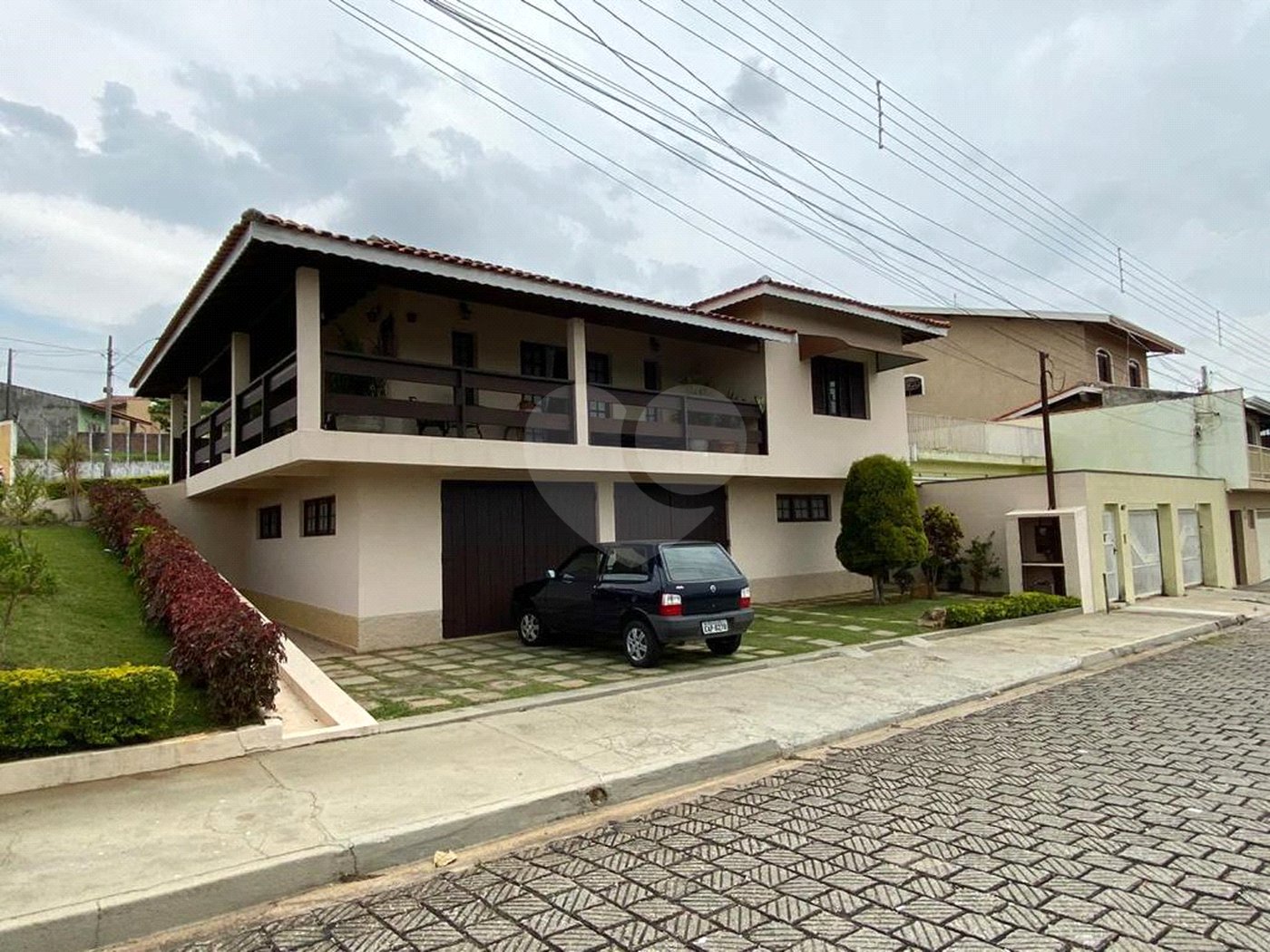 Casa à venda com 4 quartos, sendo 1 suíte, no Centro, Bom Jesus dos Perdões, SP