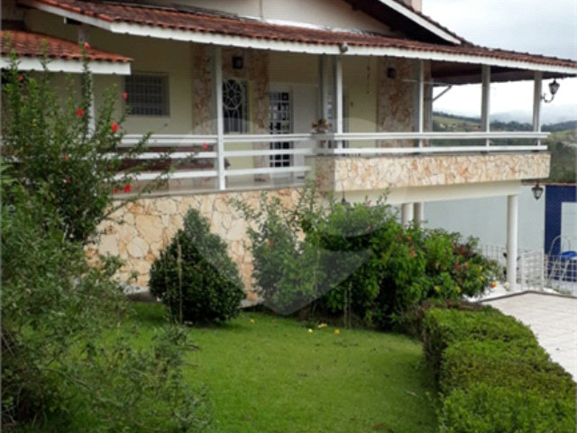 Casa à venda com 3 suítes no condomínio Gleba II, Mairiporã - SP