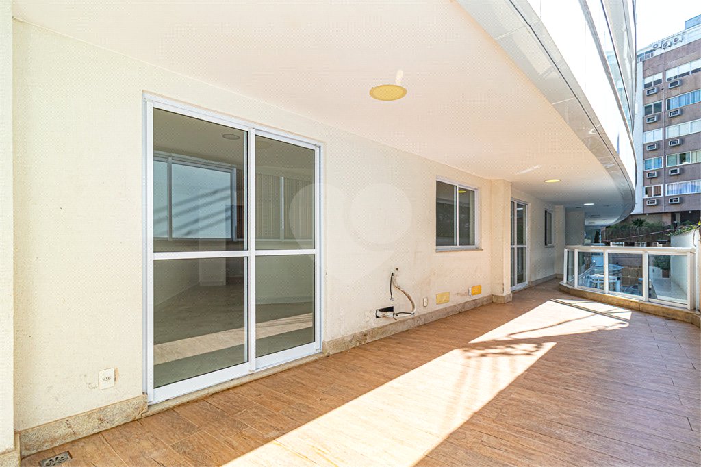 Apartamento à venda com 3 quartos, sendo 1 suíte, em Lagoa, Rio de Janeiro, RJ