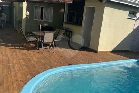 Casa à venda com 4 quartos, sendo 2 suítes, no condomínio Chácara das Palmeiras Imperiais, Jundiaí - SP