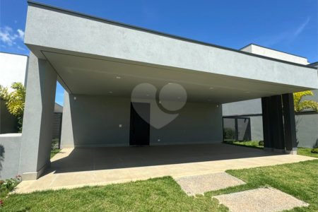 Casa à venda com 4 suítes no condomínio Villas do Golf, Itu - SP