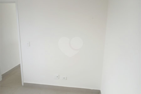 Apartamento à venda com 1 quarto em Vila dos Remédios, São Paulo, SP