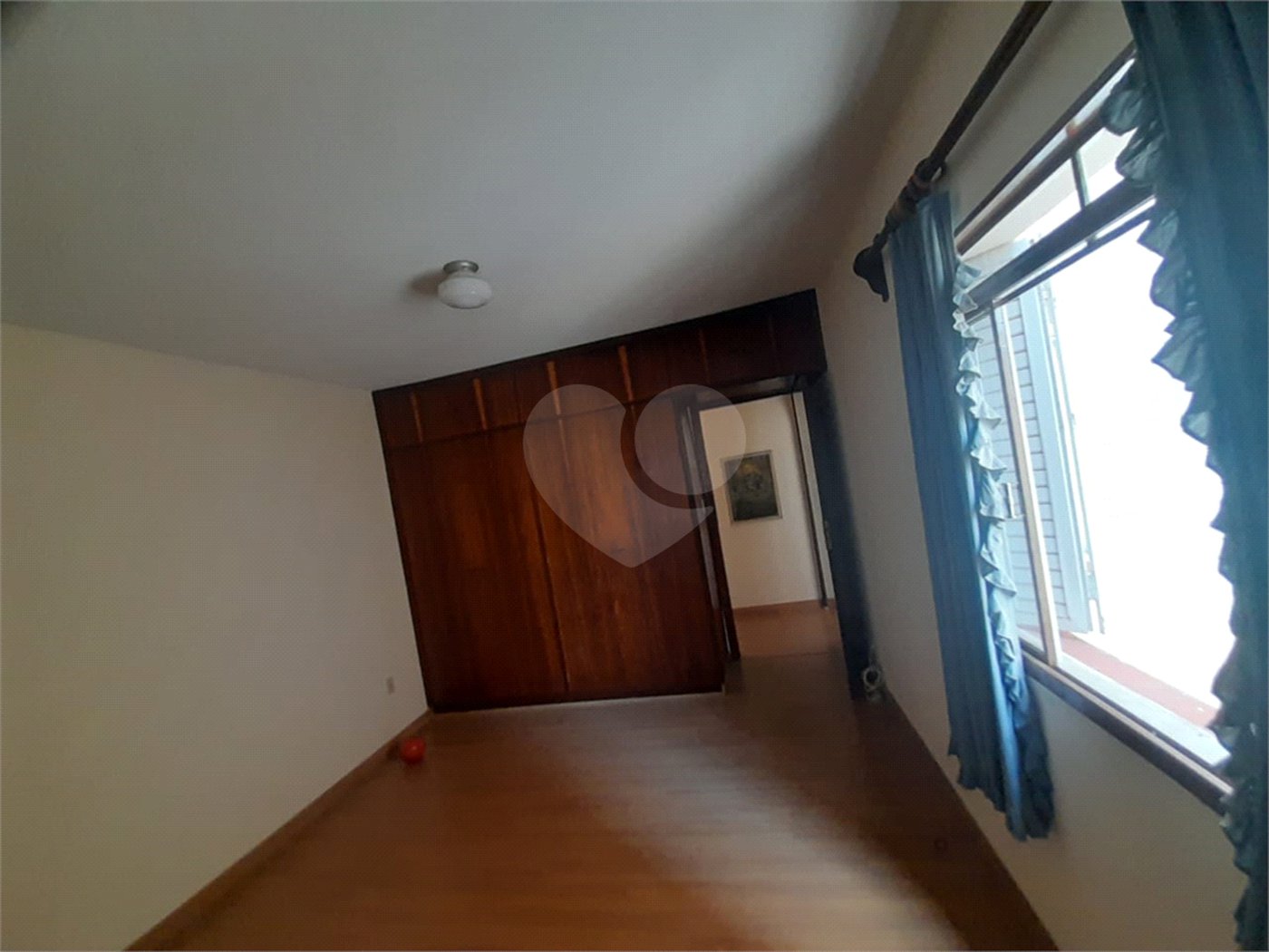 Apartamento à venda com 3 quartos, sendo 1 suíte, no Centro, Serra Negra, SP