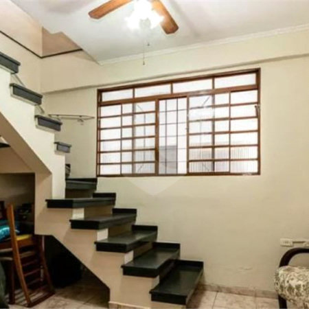 Sobrado à venda com 4 quartos, sendo 1 suíte,  em Vila Dalila, São Paulo, SP