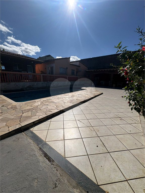 Casa Térrea à venda com 3 quartos em Vila Áurea, Poá, SP