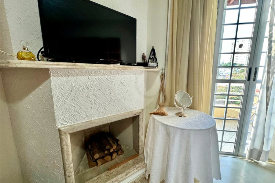 Sobrado à venda com 5 quartos, sendo 4 suítes, em Santana, São Paulo, SP