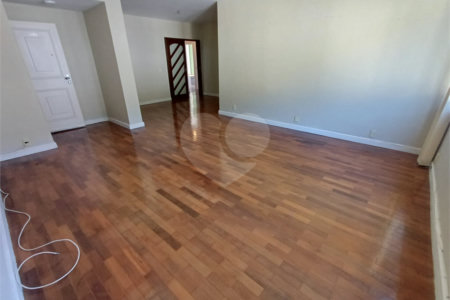 Apartamento à venda com 4 quartos, sendo 1 suíte, em Tijuca, Rio de Janeiro, RJ