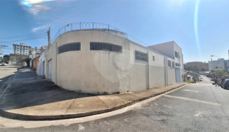 Casa à venda com 5 quartos, sendo 2 suítes,  em Vila Barão, Sorocaba, SP