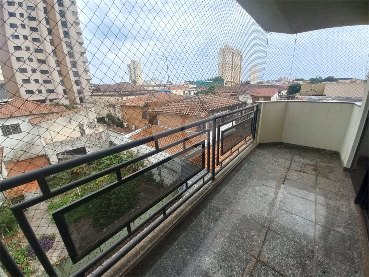 Apartamento para venda ou locação no Ed. Alexandre Previero