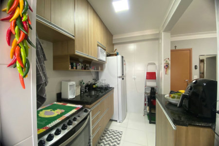 Apartamento à venda com 2 quartos, sendo 1 suíte,  em Jardim Califórnia, Jacareí, SP