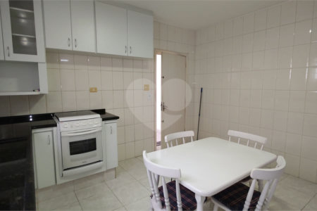 Casa à venda com 3 quartos em Água Fria, São Paulo, SP