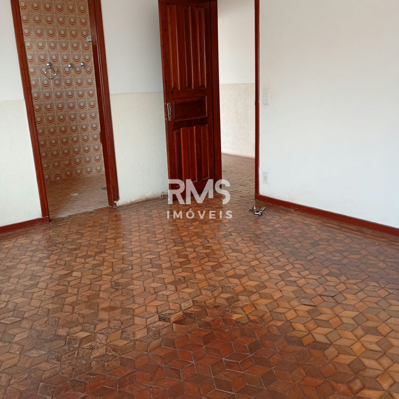 Casa à venda ou para alugar com 3 quartos, sendo 1 suíte,  no Centro, Angatuba, SP