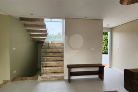Casa à venda com 5 quartos, sendo 2 suítes, no condomínio Residencial Jardim Primavera, Louveira - SP
