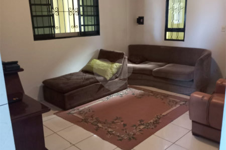 Casa à venda com 2 quartos em Vila Matias, Alambari, SP