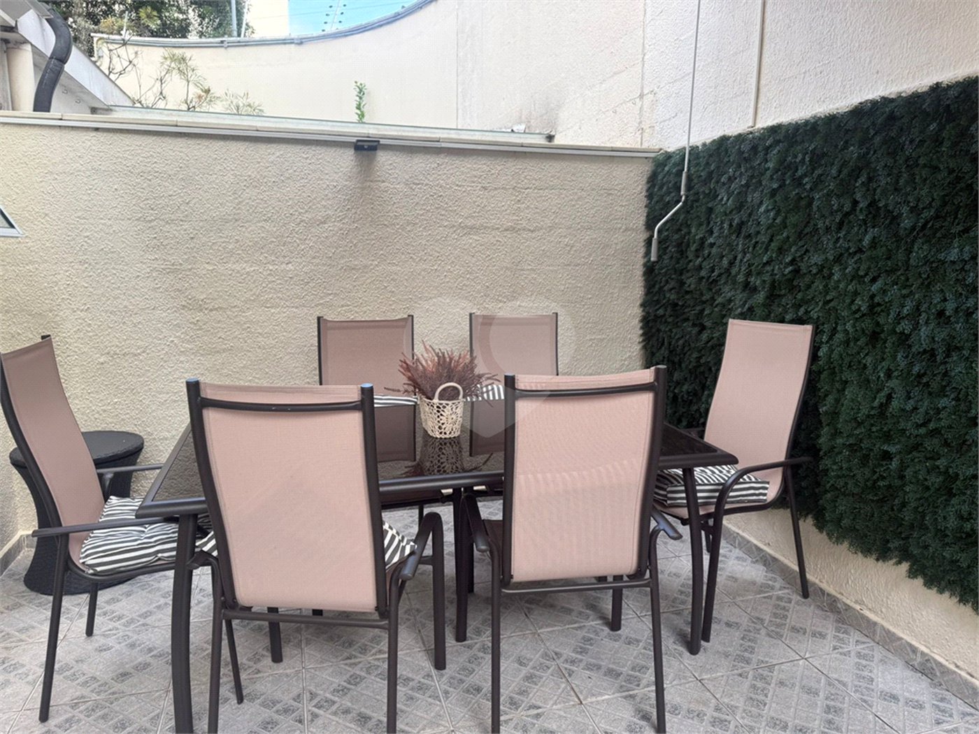 Casa à venda com 3 quartos, sendo 1 suíte, no condomínio Villas de São Francisco, São Paulo - SP