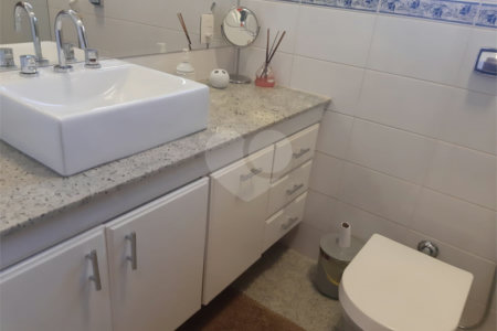 Casa à venda com 4 quartos, sendo 2 suítes,  no condomínio Estância Marambaia, Vinhedo - SP