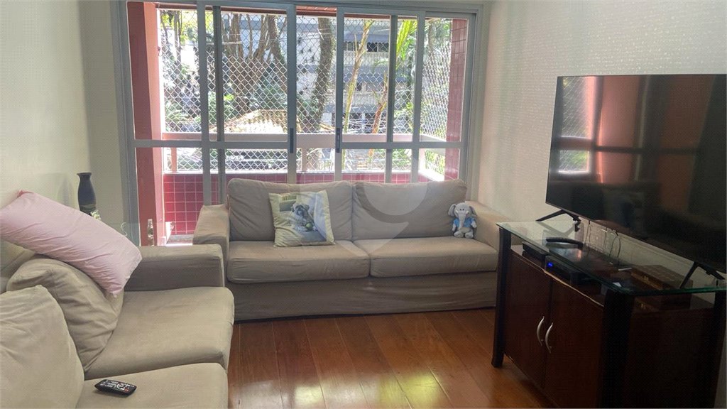 Apartamento à venda com 3 quartos, sendo 1 suíte, em Jardim Marajoara, São Paulo, SP