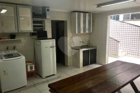 Sobrado à venda com 3 quartos em Vila Galvão, Guarulhos, SP