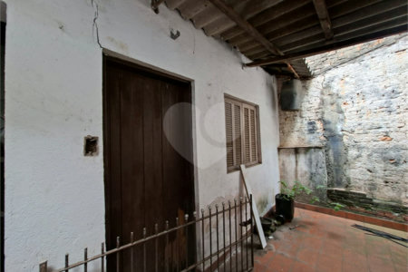 Casa à venda com 2 quartos, sendo 1 suíte, em Vila Galvão, Guarulhos, SP