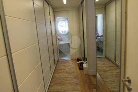 Apartamento à venda com 3 suítes em Real Parque, São Paulo, SP