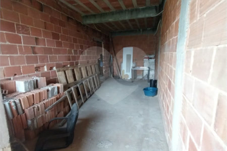 Casa à venda com 4 quartos, sendo 1 suíte, no condomínio Gramado do Mendanha, Rio de Janeiro - RJ