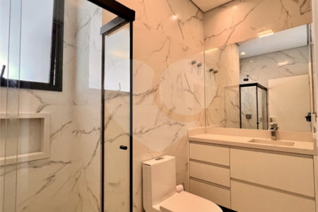 Casa à venda com 3 suítes no condomínio Residencial Mont'alcino, Valinhos - SP