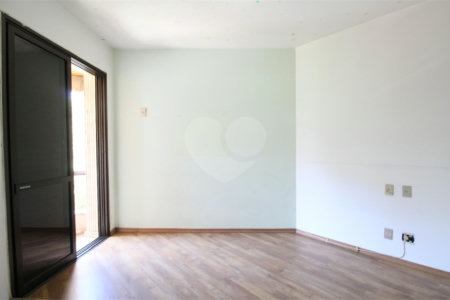 Apartamento à venda com 3 suítes em Vila Suzana, São Paulo, SP