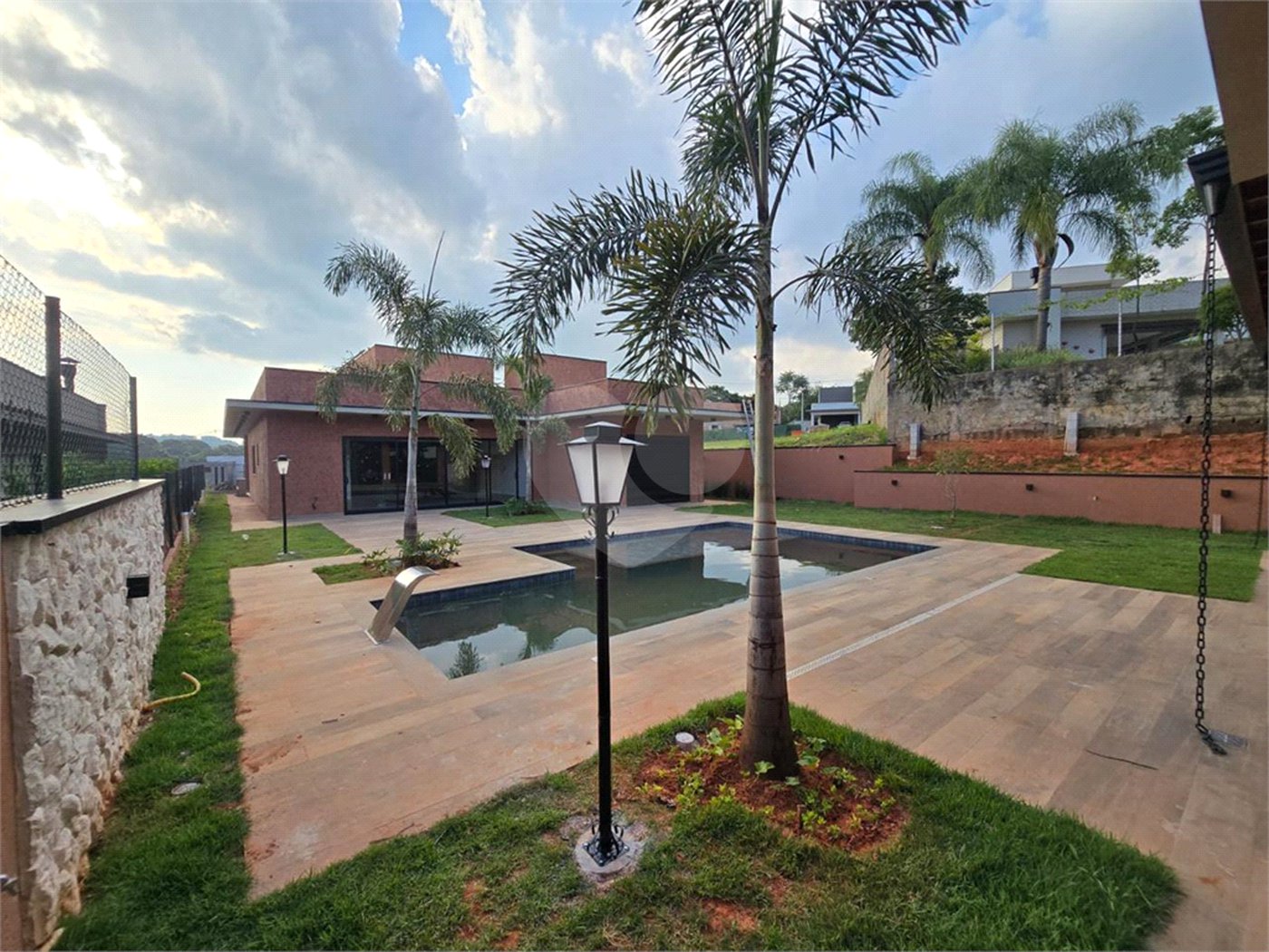 Casa à venda com 4 suítes no condomínio Terras de Santa Teresa II, Itupeva - SP