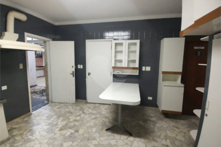Sobrado à venda com 5 quartos, sendo 3 suítes, em Cidade Monções, São Paulo, SP