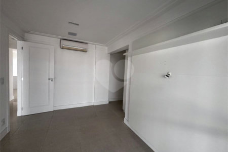 Cobertura à venda com 3 quartos, sendo 2 suítes,  em Vila Buarque, São Paulo, SP
