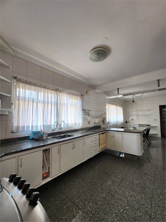 Sobrado à venda com 3 quartos, sendo 1 suíte,  em Vila Constança, São Paulo, SP