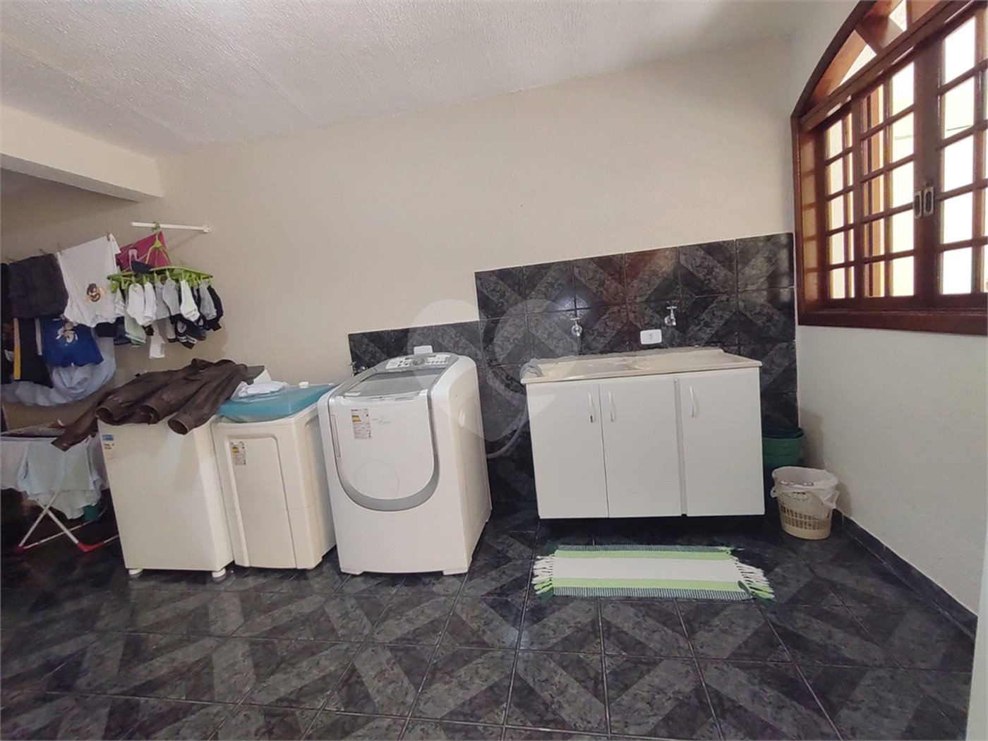 Sobrado à venda com 4 quartos, sendo 2 suítes, em Pedreira, São Paulo, SP