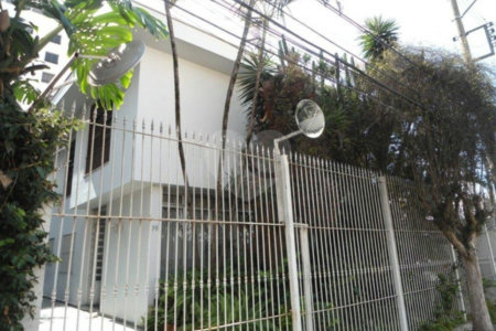 Casa à venda com 4 quartos, sendo 1 suíte, em Santana, São Paulo, SP