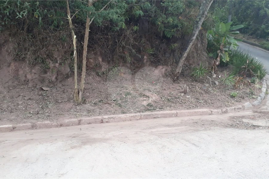 Terreno à venda no condomínio Altos da Baronesa, São Paulo - SP