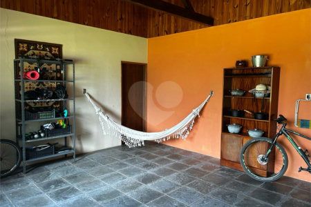 Casa à venda com 4 quartos, sendo 2 suítes, em Vila Aparecida, Itapetininga, SP