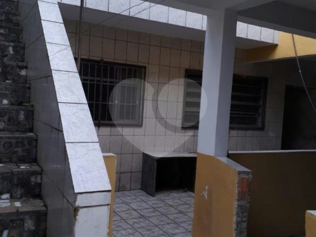 Sobrado à venda com 2 quartos em Tremembé, São Paulo, SP