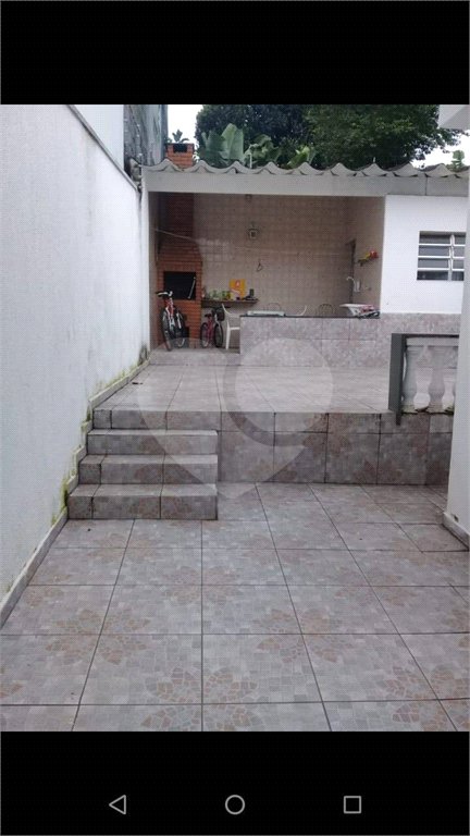 Casa à venda com 4 quartos, sendo 1 suíte, em Parque Santa Rosa, Suzano, SP