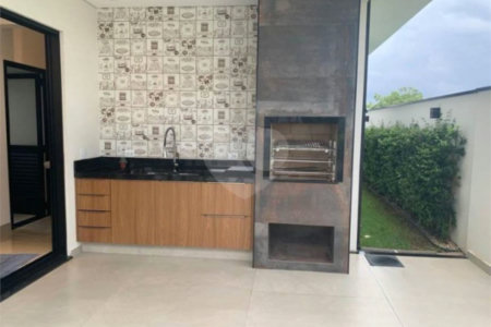 Casa à venda com 2 quartos, sendo 1 suíte, em Pinheirinho, Vinhedo, SP