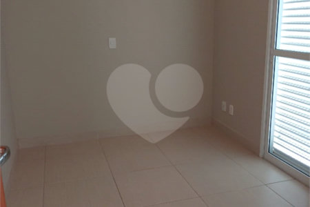Casa à venda com 3 quartos, sendo 1 suíte, no condomínio Residencial Belle Ville Itaycy, Indaiatuba - SP