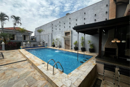 Casa à venda com 6 quartos, sendo 3 suítes, no Centro, Itapetininga, SP