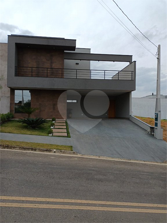 Casa à venda com 3 quartos, sendo 1 suíte, no condomínio Jardins Di Roma Piazza Venezia, Indaiatuba - SP